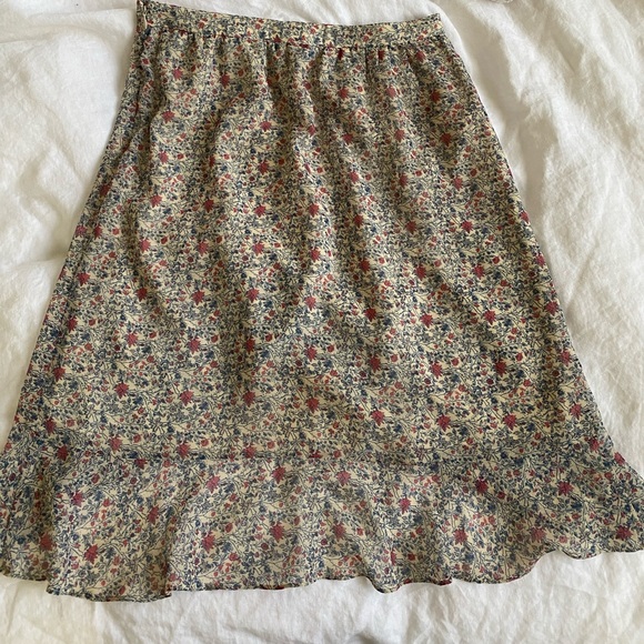 Madewell Ruffle-Wrap Midi Skirt in Shadowpetal - Picture 6 of 9